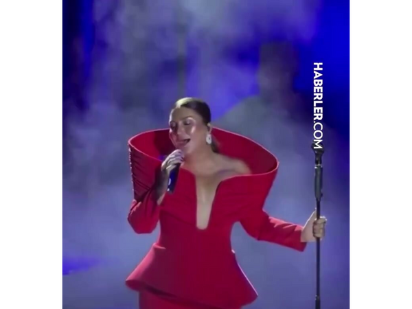 Sibel Canın səhnə geyimi müzakirələrə səbəb oldu – <span class="color_red">(Video)</span>