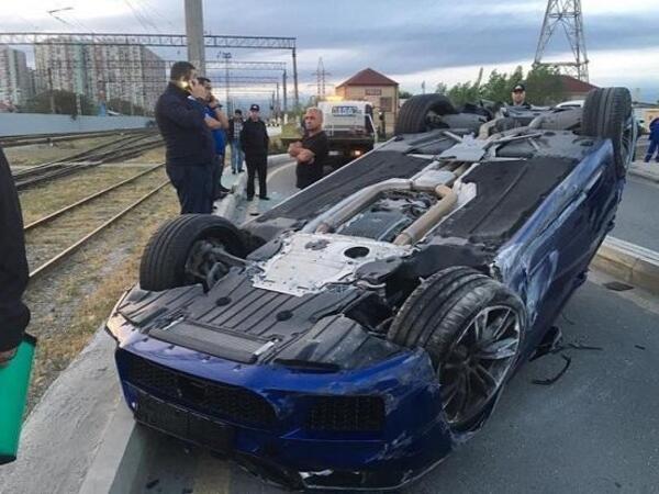 Sumqayıtda “BMW” 3 maşına çırpılıb aşdı - <span class="color_red">(Foto)</span>