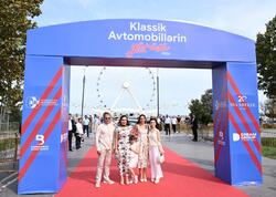 Leyla Əliyeva və Arzu Əliyeva klassik avtomobillərin yürüşü və sərgisini izləyiblər - <span class="color_red">(Foto)</span>