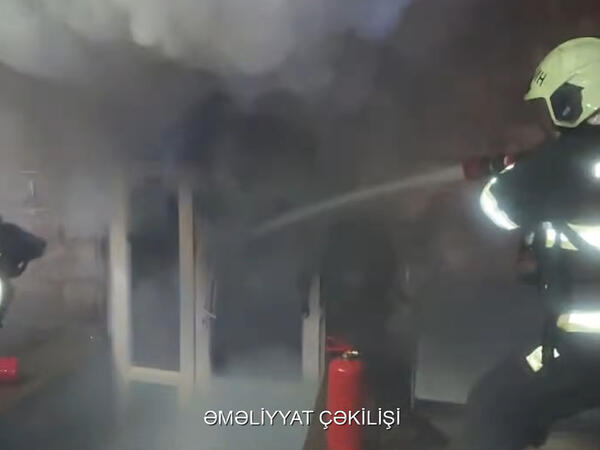 Gəncədə ev yandı