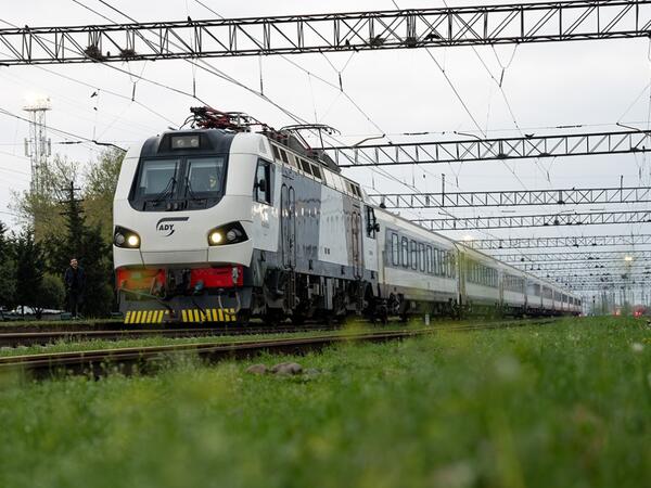 Xaçmazda yük qatarının vurduğu şəxs ölüb