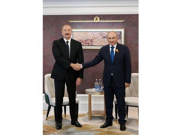 Prezident İlham Əliyev və Nikol Paşinyan Azərbaycan və Ermənistan arasında iqtisadi əməkdaşlığın genişləndirilməsi imkanlarını müzakirə ediblər