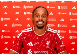 PSJ-nin ulduzu "Liverpul"a keçdi