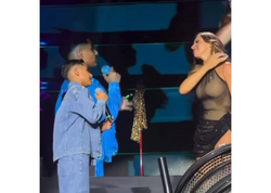 Hadisənin Antalya konsertində sürprizi: Onu səhnəyə çıxardı - <span class="color_red">(Video)</span>
