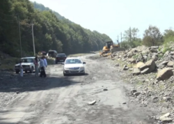 Qəbələ-Laza yolu keçilməz hala düşdü - <span class="color_red">(Video)</span>