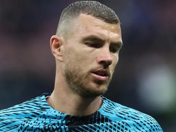 Edin Ceko Bosniya və Herseqovina millisi ilə vidalaşır