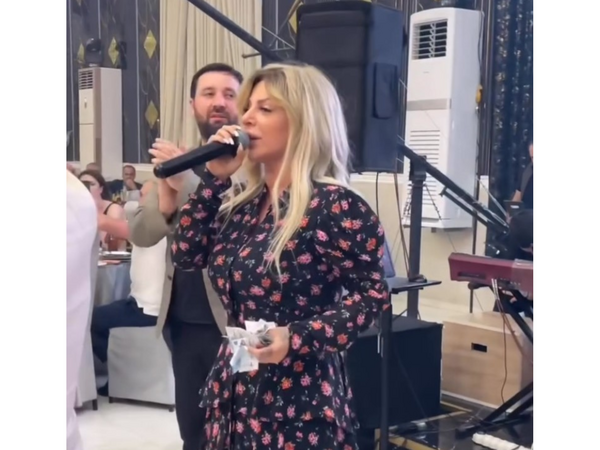 Əminə Şirini Gürcüstan toyunda "pul yağışı"na tutdular - <span class="color_red">(Video)</span>