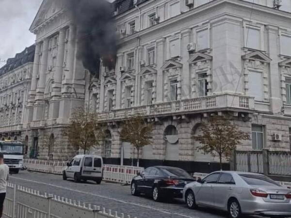 Ukrayna Təhlükəsizlik Xidmətinin qərargahı dronla vuruldu