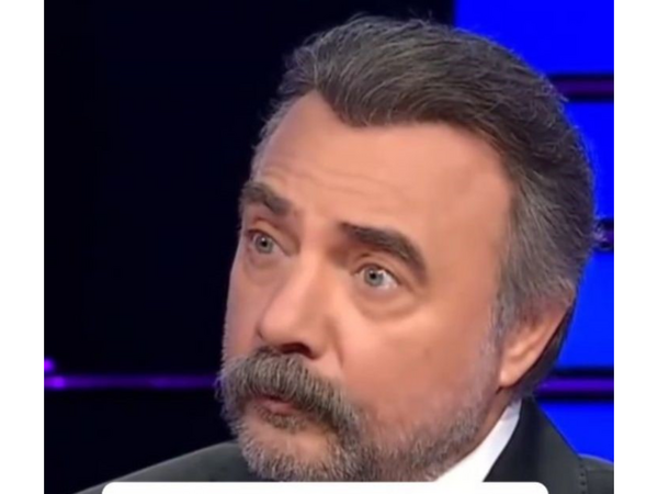 "Sənin kimi yaraşıqlıya niyə aşiq olmadılar?" - Oktay Kaynarcanı təəccübləndirdi - <span class="color_red">(Video)</span>