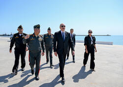 Prezident İlham Əliyev və Birinci xanım Mehriban Əliyeva Hərbi Dəniz Qüvvələrində olublar - (Foto)