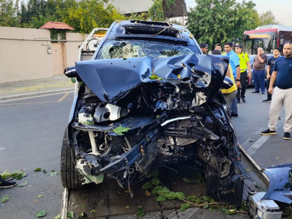 Gəncədə KIA “Opel”lə toqquşdu - Yaralılar var - <span class="color_red">(Foto)</span>