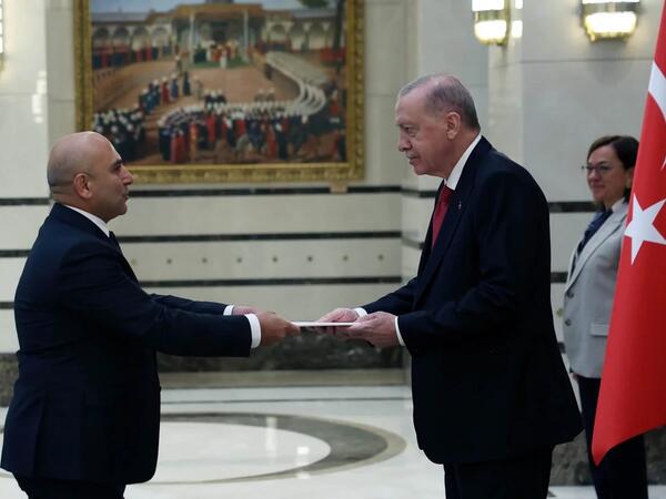 Rəşad Aslanov etimadnaməsini Ərdoğana təqdim edib - <span class="color_red">(Foto)</span>