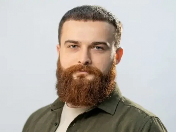 Ucal faciədən bir gün əvvəl evliliyinin birinci ildönümünü qeyd edibmiş...