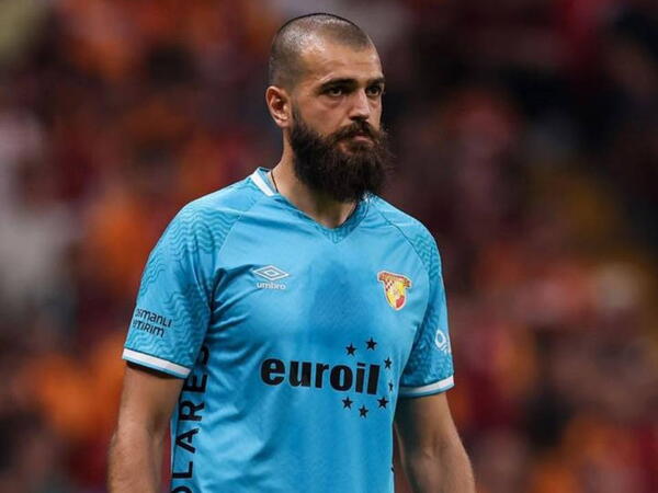 “Qarabağ”ın keçmiş qapıçısı azarkeşləri hədələdi - Klubdan qovdular