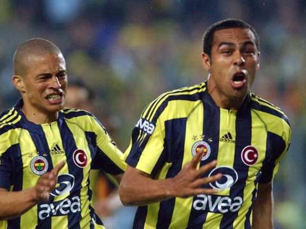 “Fenerbahçe” və “Beşiktaş”ın keçmiş ulduzunun oğlu evləndi - <span class="color_red">(Foto)</span>