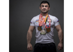 Dünya və Avropa çempionunun toyu oldu - <span class="color_red">(Video)</span>