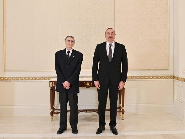 Nobel mükafatı laureatı Əziz Səncər Prezident İlham Əliyevə təşəkkür edib