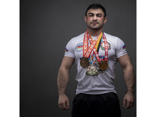 Dünya və Avropa çempionunun toyu oldu - <span class="color_red">(Video)</span>