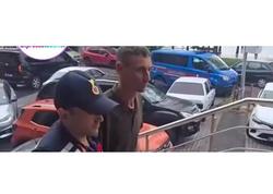 Türkiyədə 17 yaşlı qızlarını zəncirləyən valideynlər tutuldu: “Qızını döyməyən dizini döyər” - <span class="color_red">(Video)</span>