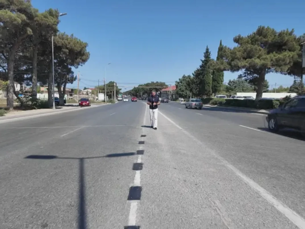 Bakıda yol xəttini qara boya ilə dəyişdilər - 3 nəfər saxlanıldı - <span class="color_red">(Video)</span>