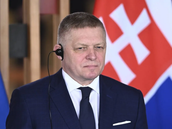 Robert Fitsonun Ukrayna səfəri son anda ləğv edildi