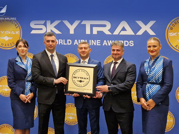 AZAL “Mərkəzi Asiya və MDB-nin ən yaxşı regional aviaşirkəti” adına layiq görülüb - <span class="color_red">(Foto)</span>