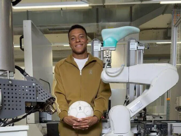 Mbappe 20 illik sponsorunu dəyişdi