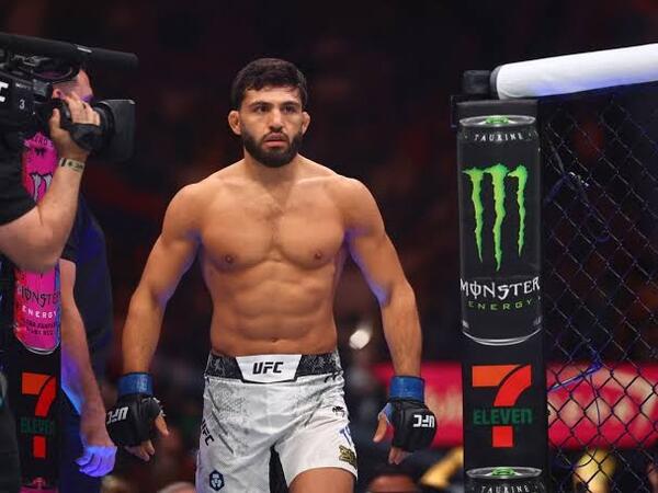 Erməni idmançı UFC-dən kənarlaşdırıldı