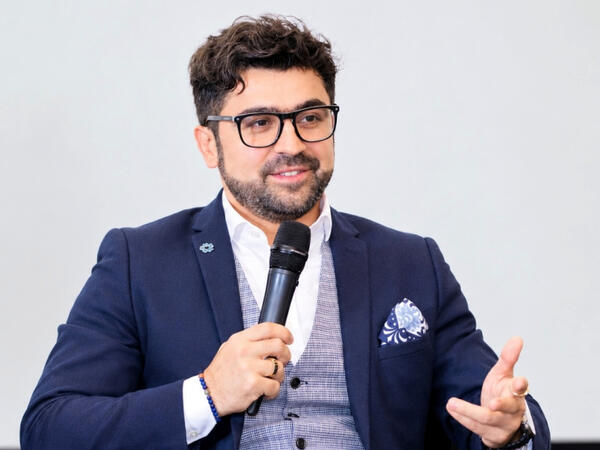 Şəhid oğlundan ABŞ-də böyük uğur - “Eynşteyn vizası” aldı - <span class="color_red">(Foto)</span>