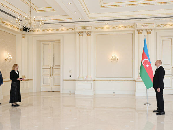 Prezident İlham Əliyev Estoniyanın Azərbaycanda yeni təyin olunmuş səfirini qəbul edib - <span class="color_red">(Foto)</span>