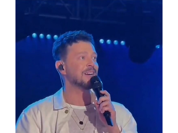 Murat Boz “Allah belanı versin" deyib, mikrafona tüpürdü - <span class="color_red">(Video)</span>