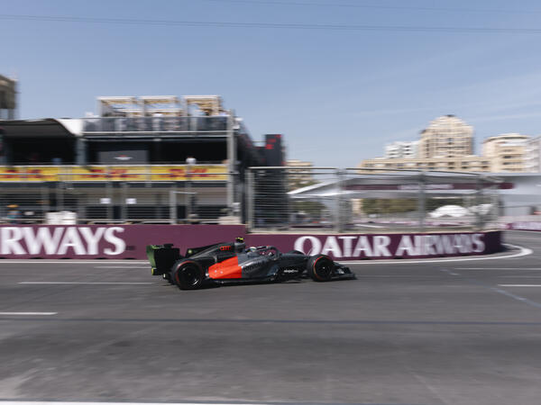 Formula 1 Azərbaycan Qran-Prisinin ilk günü: İki sərbəst yürüş başa çatıb - <span class="color_red">(Foto)</span>