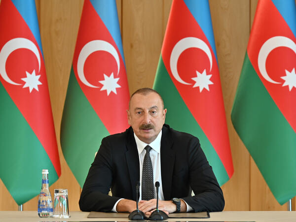Prezident İlham Əliyev: İnvestisiyalara yanaşmamız yalnız kapital cəlb etməklə məhdudlaşmır