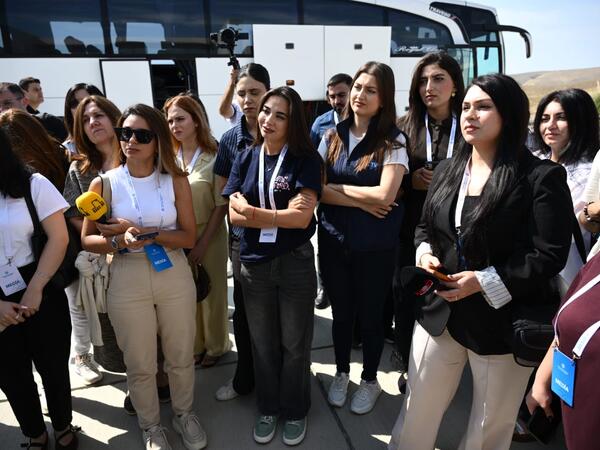 Palçıq Vulkanları Turizm Kompleksinə mediatur təşkil olunub - <span class="color_red">(Foto)</span>