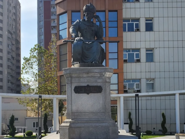 Xətainin heykəli ilə bağlı rəsmi açıqlama - <span class="color_red">(Foto)</span>