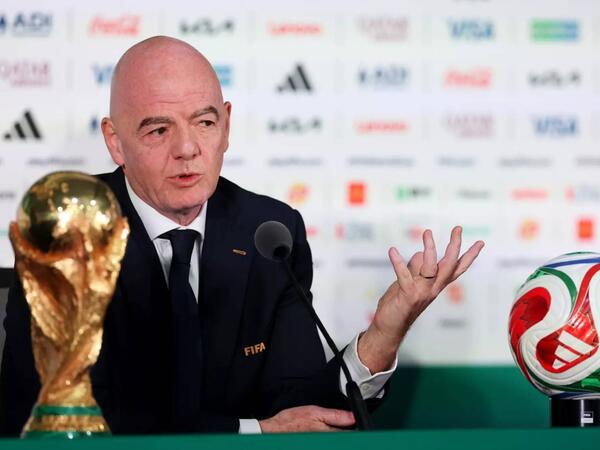 FIFA prezidenti Bakıya gəlib