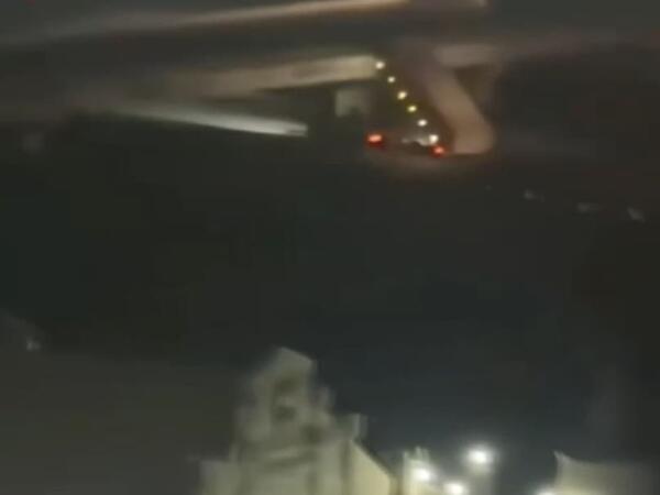 Getdiyi sürətlə körpüyə çırpıldı - Hadisə yerindən <span class="color_red">(Video)</span>
