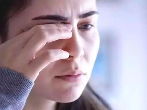 Göz quruluğunun səbəbi bəlli oldu