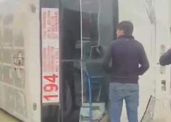 Bakıda avtobus ağır qəzaya düşdü: Yaralılar var - <span class="color_red">(Video)</span>