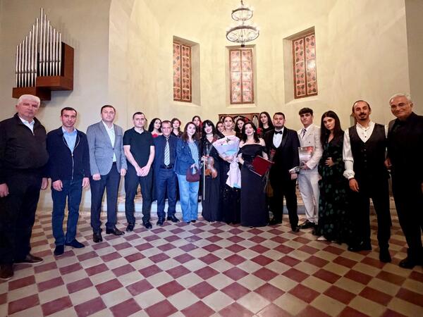 Şəmkirin Lüteran kilsəsində Fidan Hacıyevanın III Beynəlxalq Opera Festivalının konserti keçirilib - <span class="color_red"> (Foto)</span>