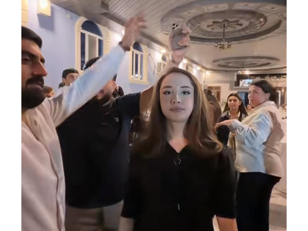 Pünhan Piriyevin xanımı ilə diqqət çəkən rəqsi - <span class="color_red">(Video)</span>