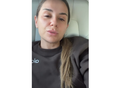 Merve Özbeyin konsertdə başına iş gəldi: Xəstəxanaya aparıldı