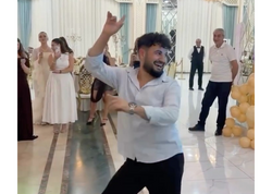 Azərbaycanlı bloqerin bu videosu bir günə 20 milyon izləndi - 1 milyon "like"