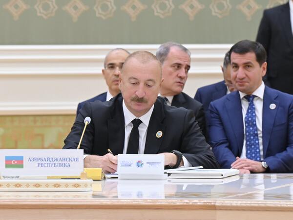 Prezident İlham Əliyevin iştirakı ilə Türkmənbaşı şəhərində sənədlərin imzalanması mərasimi olub