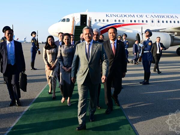Kambocanın Baş naziri Azərbaycana rəsmi səfərə gəlib - <span class="color_red">(Foto)</span>
