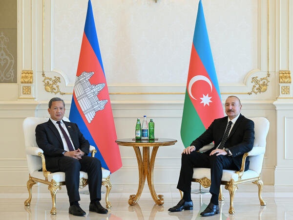 Azərbaycan Prezidenti İlham Əliyevin Kambocanın Baş naziri ilə məhdud tərkibdə görüşü olub - (Foto)