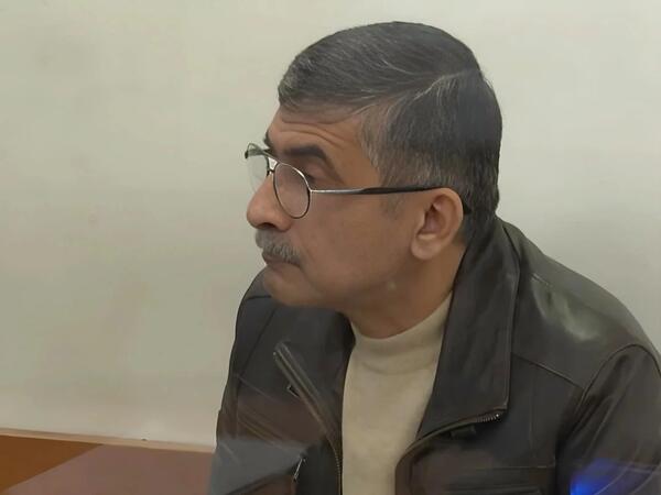 Rüşvət almaqda ittiham edilən Hüseyn Seyidov vaxtından əvvəl azadlığa buraxıldı