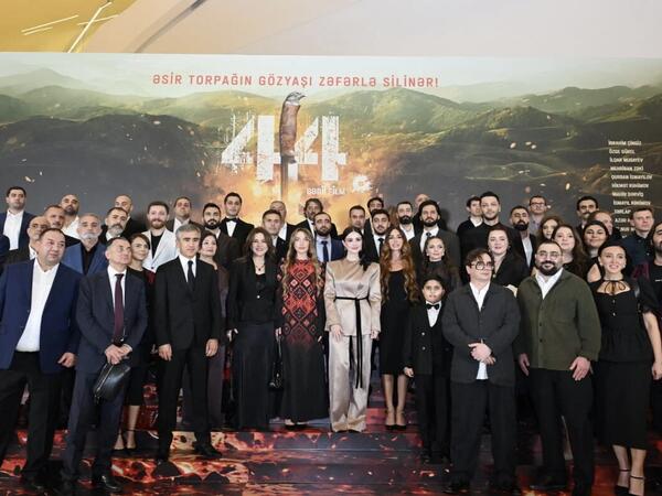 Heydər Əliyev Mərkəzində "44"ün premyerası keçirilib – göz yaşları, qürur və sonsuz - <span class="color_red">(Video)</span>