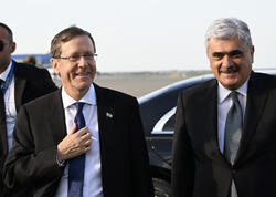İsrail Prezidenti İsxak Hersoq Azərbaycana səfərə gəlib - <span class="color_red">(Foto)</span>