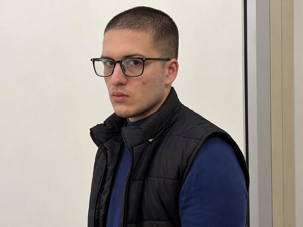 Atasını öldürən Ayxana 1 il yarım həbs verildi